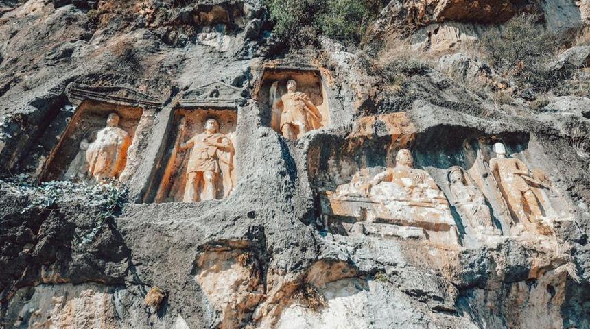 Bu şehrin yolculuğu a&ccedil;ık hava m&uuml;zesine &ccedil;ıkıyor! D&ouml;rt bir yanına turist &ccedil;ekecek