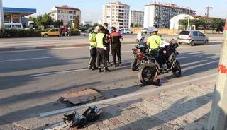 Karaman&rsquo;da otomobille Yunus timi &ccedil;arpıştı: 1 polis yaralı