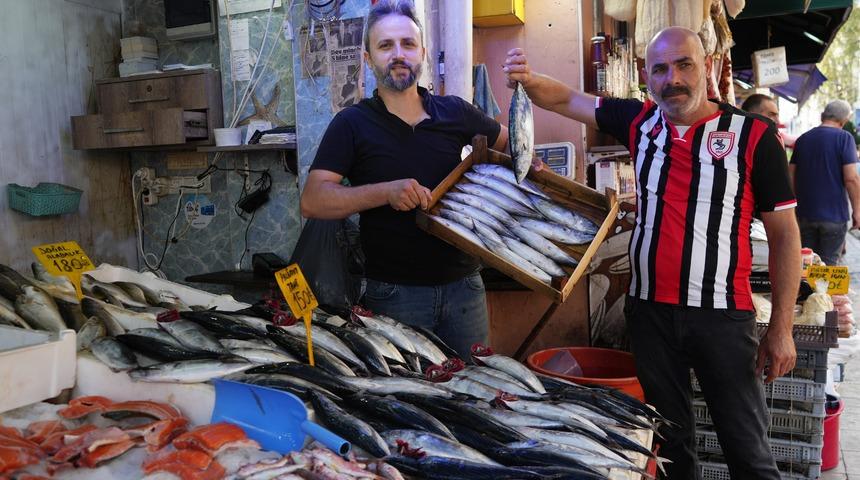 Denize a&ccedil;ıldılar, sabah b&uuml;y&uuml;k s&uuml;rprizle d&ouml;nd&uuml;ler! Tanesi 150 TL