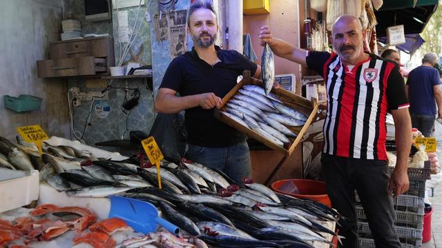 Denize açıldılar, sabah büyük sürprizle döndüler! Tanesi 150 TL
