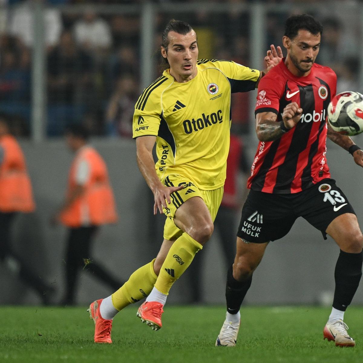 Fenerbahçe de 3 ayrılık daha! Cihan Kamer canlı yayında açıkladı 7