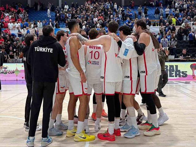 A Milli Erkek Basketbol Takımı, 2027 D&uuml;nya Kupası&rsquo;na katılıyor!