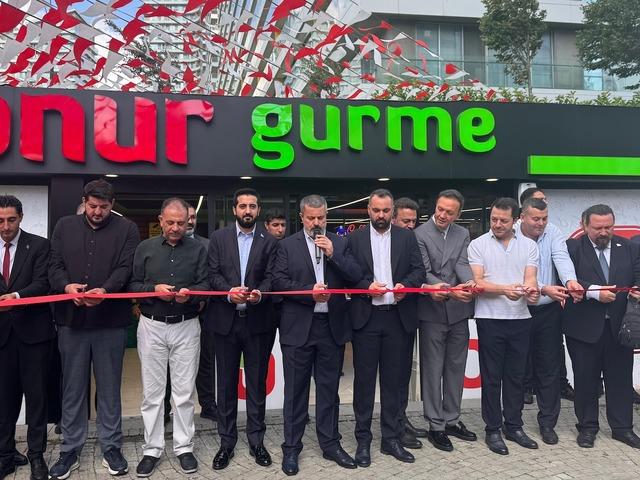 Onur Market b&uuml;y&uuml;meye devam ediyor! Batışehir mağazası a&ccedil;ıldı! 