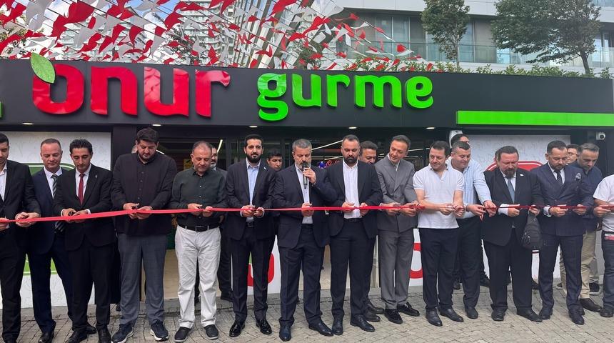 Onur Market b&uuml;y&uuml;meye devam ediyor! Batışehir mağazası a&ccedil;ıldı! 