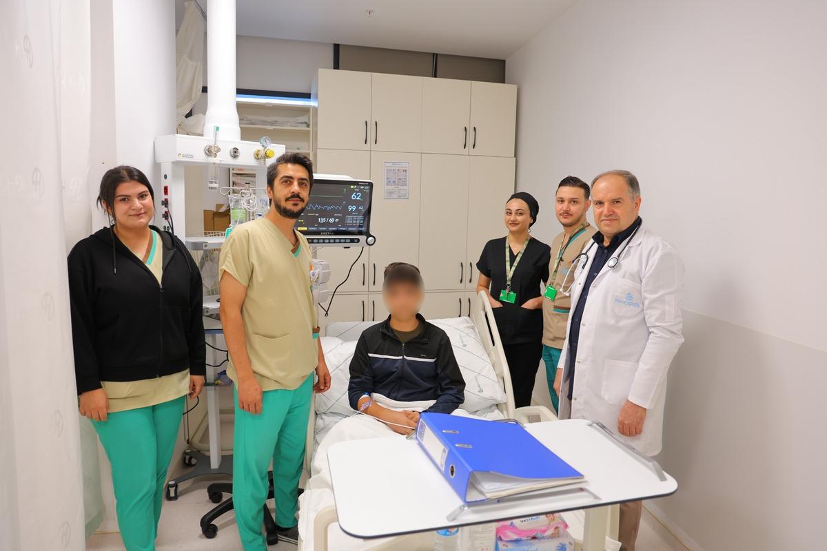 Su diye içti, yemek borusu yandı! 14 yaşındaki çocuk ölümden döndü 2