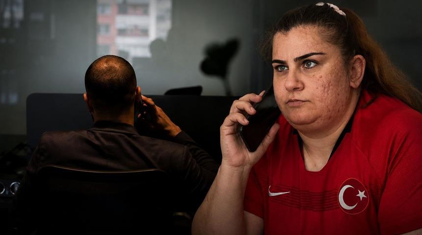 G&ouml;rme engelli milli halterciye acımasız tuzak! 800 bin lira dolandırıldı: "Evime s&uuml;rekli haciz geliyor"