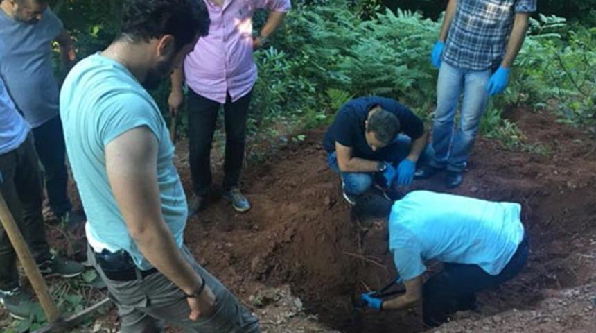 Kocaeli'deki cinayet yıllar sonra &ccedil;&ouml;z&uuml;ld&uuml;! Cesedi poşet i&ccedil;inde g&ouml;m&uuml;l&uuml; bulundu
