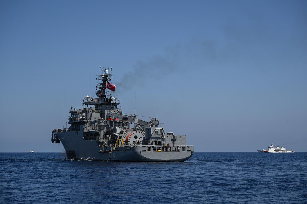 Girne de kayıp 20 kişi için TCG Işın devrede: 500 metre derinlikte kritik operasyon 7