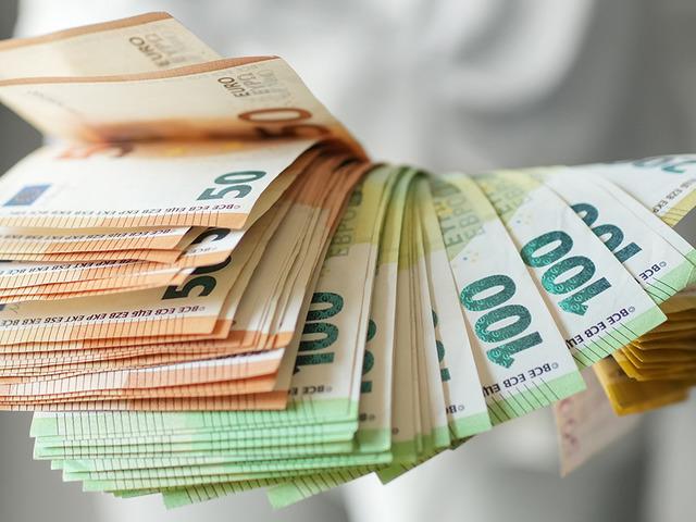 Euro bug&uuml;n ka&ccedil; oldu?