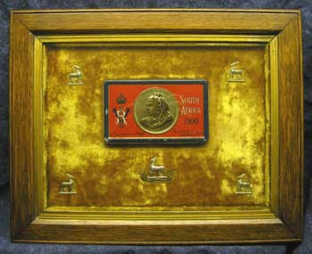 Krali&ccedil;e Victoria'nın askere yolladığı &ccedil;ikolata 118 yıl sonra ortaya &ccedil;ıktı