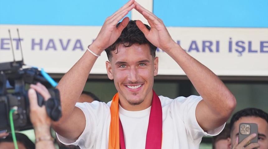 Galatasaray'dan Deniz G&uuml;l i&ccedil;in 'KAP' bildirimi geldi! İşte &ouml;denecek bonservis