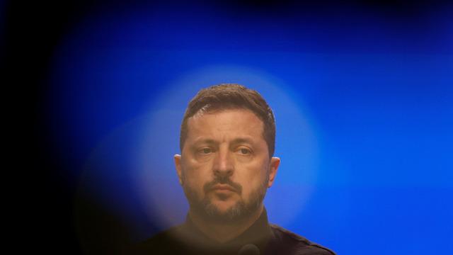 Zelenskiy'den Rusya'ya tehdit: Hava sahası fiilen kapanacak