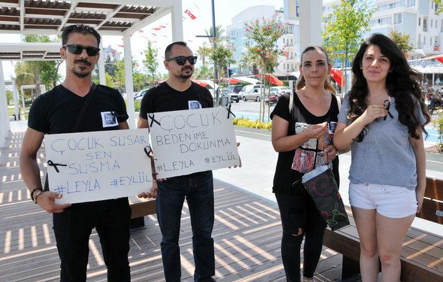 Çocuk tacizlerini protesto sırasında taciz