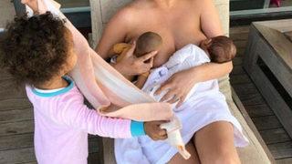 Chrissy Teigen'ın emzirme pozu olay oldu