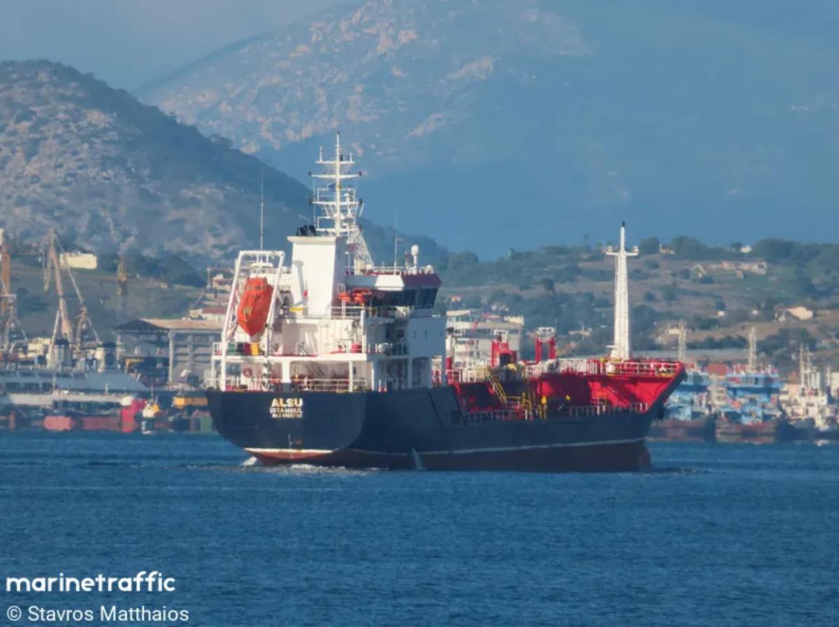 Marmara da iki gemi &ccedil;arpıştı! Bir gemi ve 10 kişiye ulaşılamıyor 3