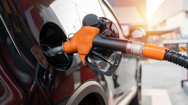 Akaryakıta yeni zam: Tabelalar sil baştan