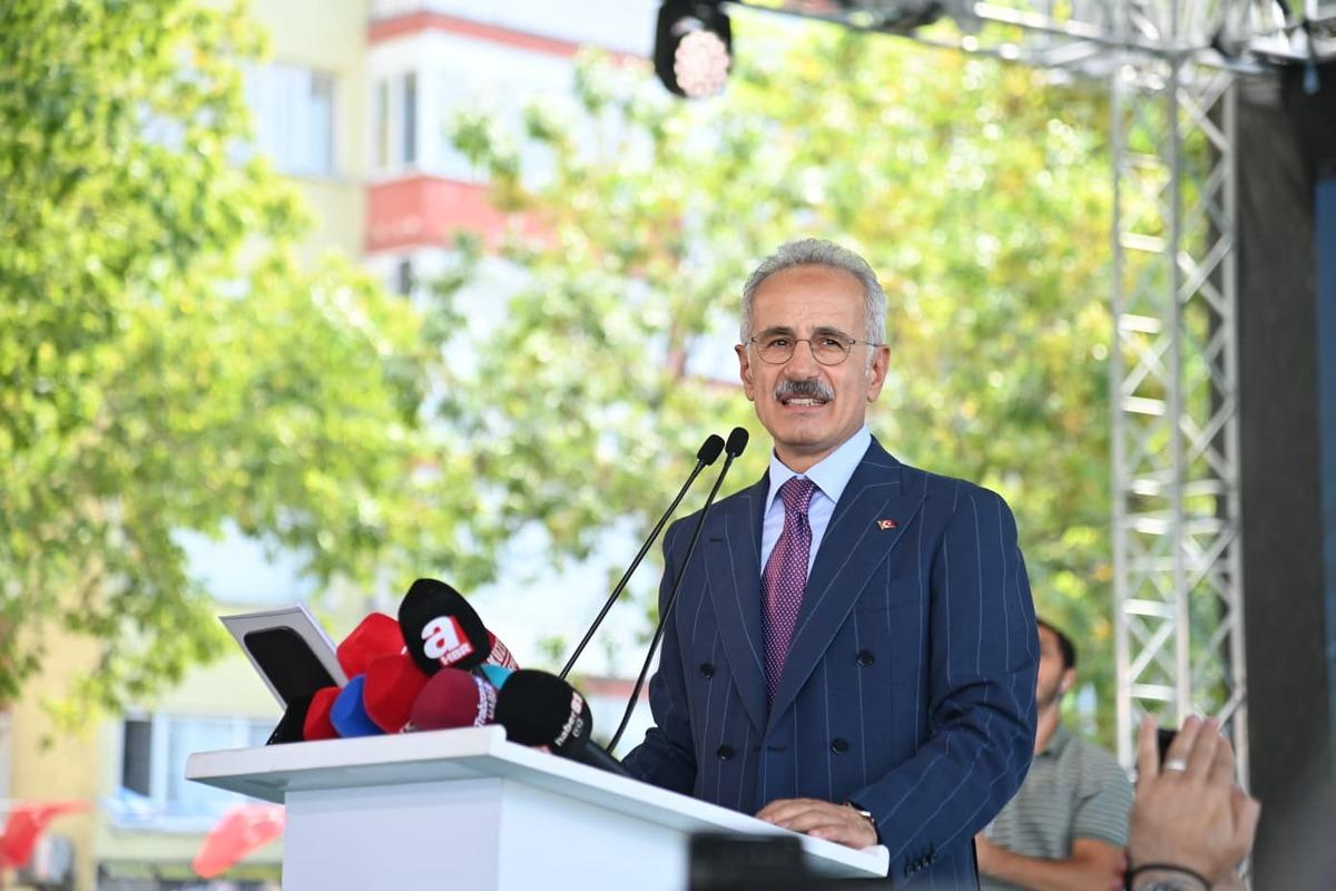 Trabzon da tarihi gün: Raylı sistemin yapımına resmen başlandı! 4
