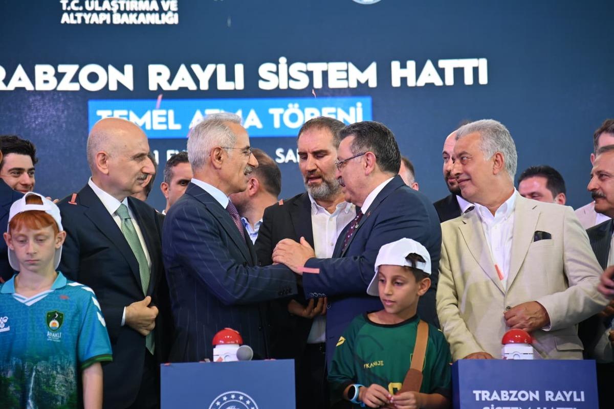 Trabzon da tarihi gün: Raylı sistemin yapımına resmen başlandı! 1