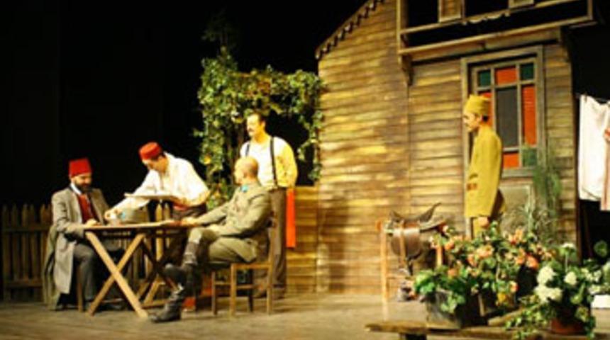 İBB Şehir Tiyatroları 31 oyun sergileyecek