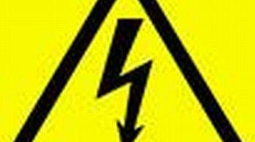 Elektrik akımına kapılan emekli &ouml;ğretmen &ouml;ld&uuml;