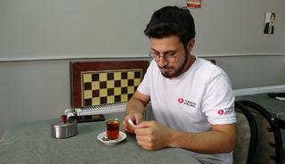 &Ccedil;&ouml;pe atılan fişlere eklediği ufacık detay d&uuml;kkanı dolup taşırdı