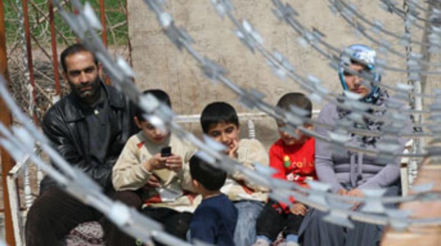 Demir parmaklıklar ardında otizmle m&uuml;cadele