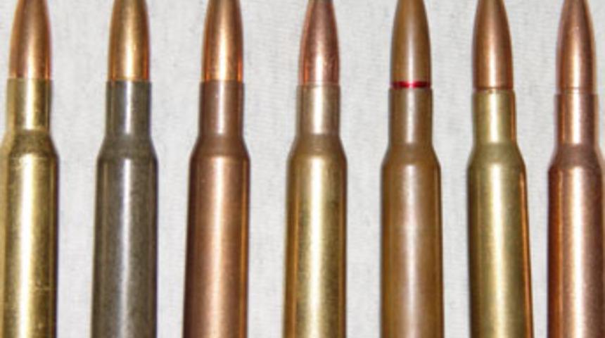 Kayalıklar arasında 5 bin mermi bulundu