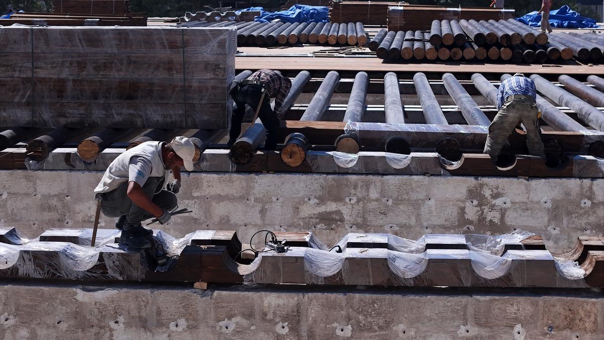 8 asırlık camide gizemli yeşil çanakların sırrı ortaya çıktı! 4