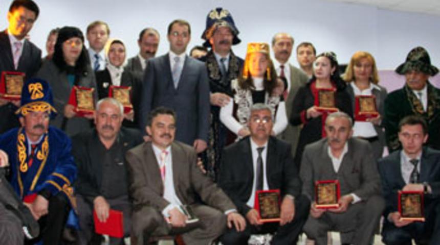 Şiir akşamları bitti...