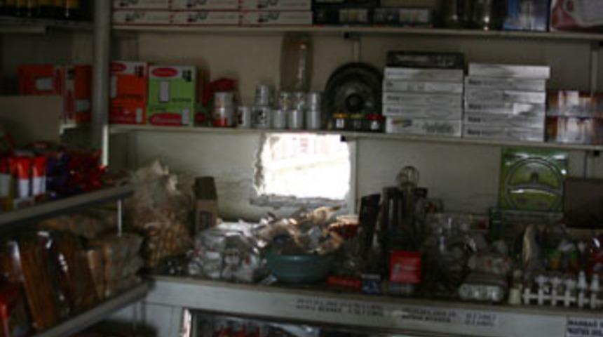 Duvardaki&nbsp;deliğin boyutları hırsızı ele&nbsp;verdi