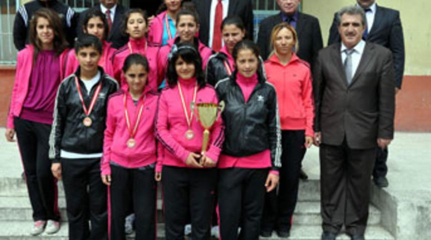 Turgutlulu kızlar Türkiye şampiyonu
