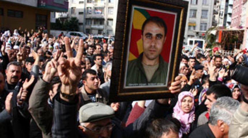 Ter&ouml;rist cenazeleri ailelerine teslim edildi