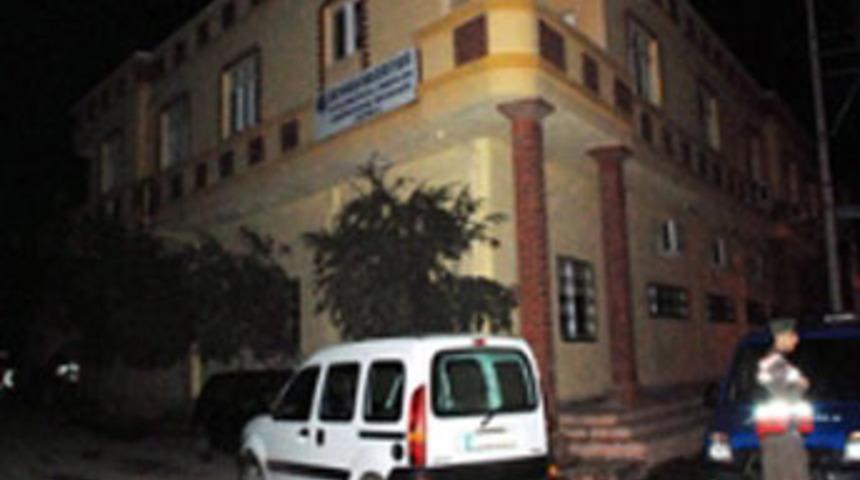 Seymer binasına molotoflu saldırı