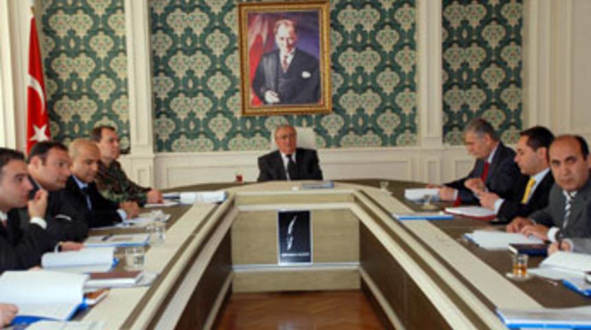 Se&ccedil;im g&uuml;venli bir ortamda yapılacak...