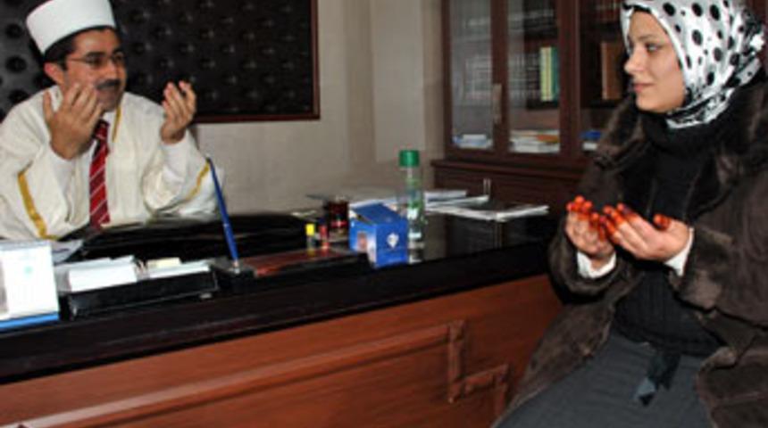 Bulgar kadın Erciş'te m&uuml;sl&uuml;man oldu