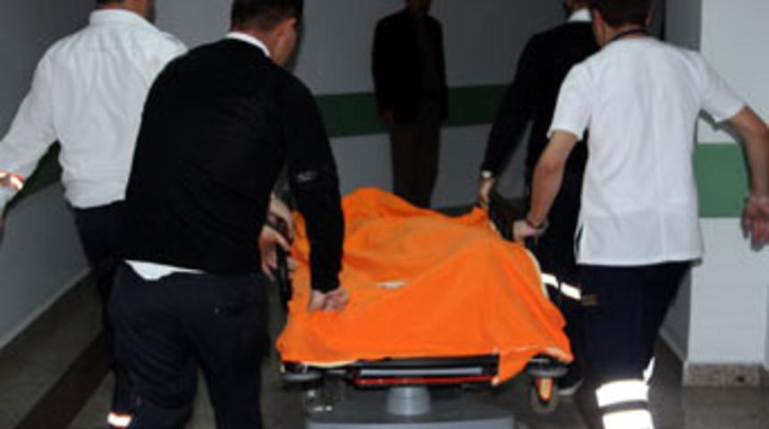 Sahilde baygın bulunan kız &ccedil;ocuğu &ouml;ld&uuml;