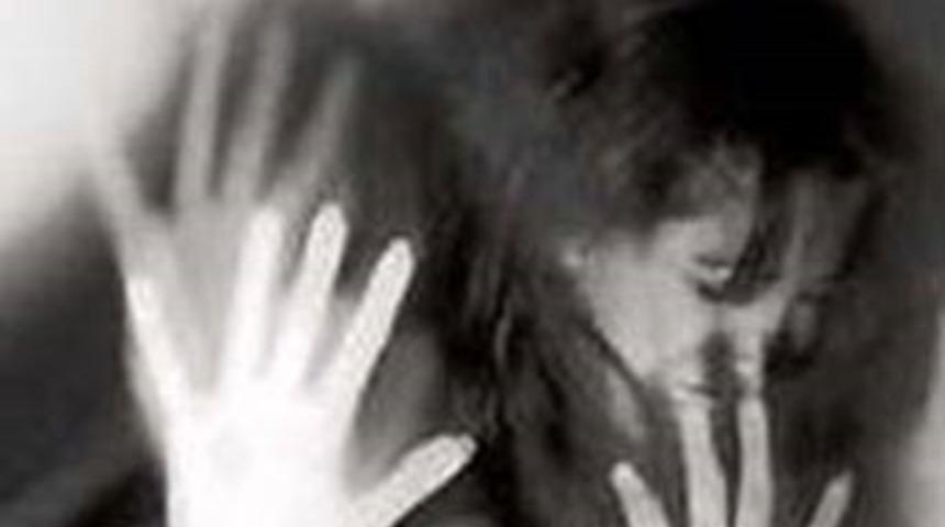 Okul çıkışı kadın öğretmene dayak