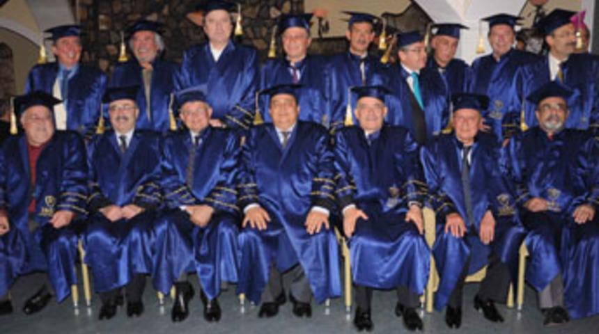 İTK 1971 mezunları kuşadası'nda buluştu