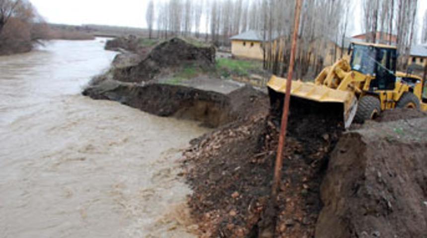 Muş'ta sağanak yağmur