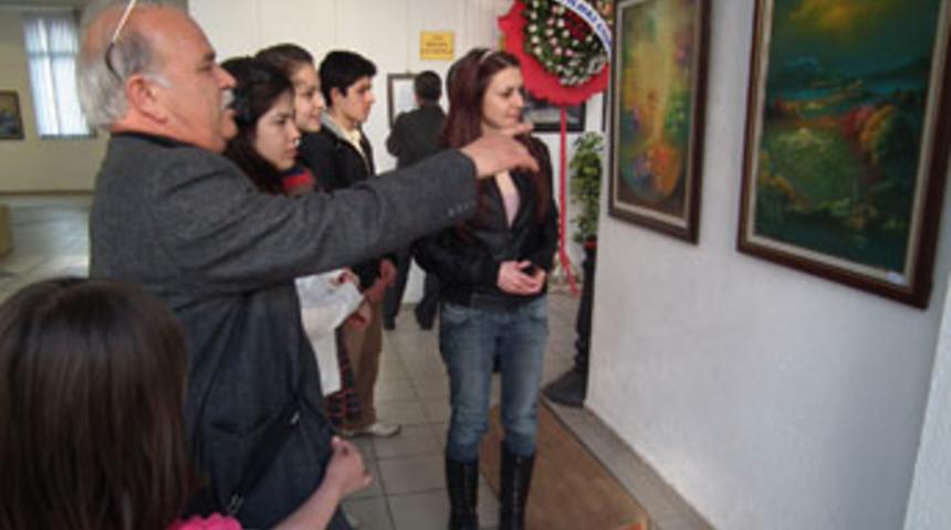 Ressam Ali Yılmaz'ın resim sergisi a&ccedil;ıldı&nbsp;