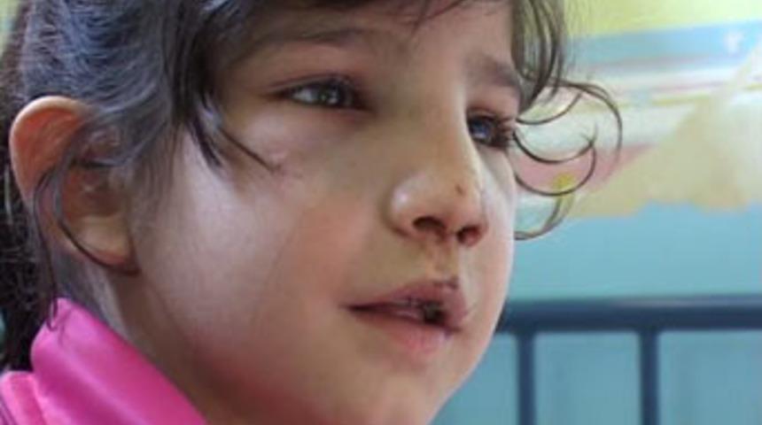 Arkadaşının annesi d&ouml;vd&uuml;