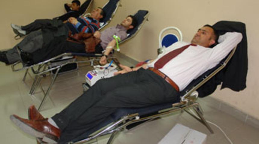 Ereğli'de Kızılay'dan kan bağışı kampanyası