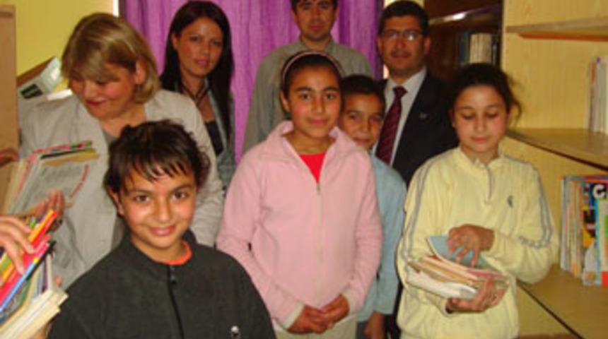 K&uuml;t&uuml;phaneler Haftasında binlerce kitap