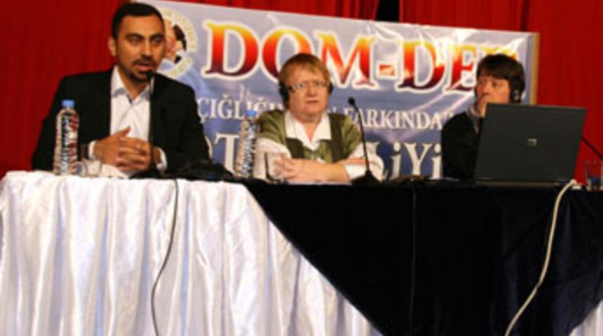 Yaşıtlarından 7-8 yıl geriler...