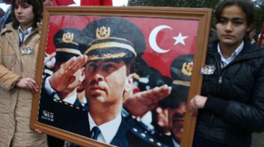 Gaffar Okkan suikast&ccedil;isine m&uuml;ebbet...