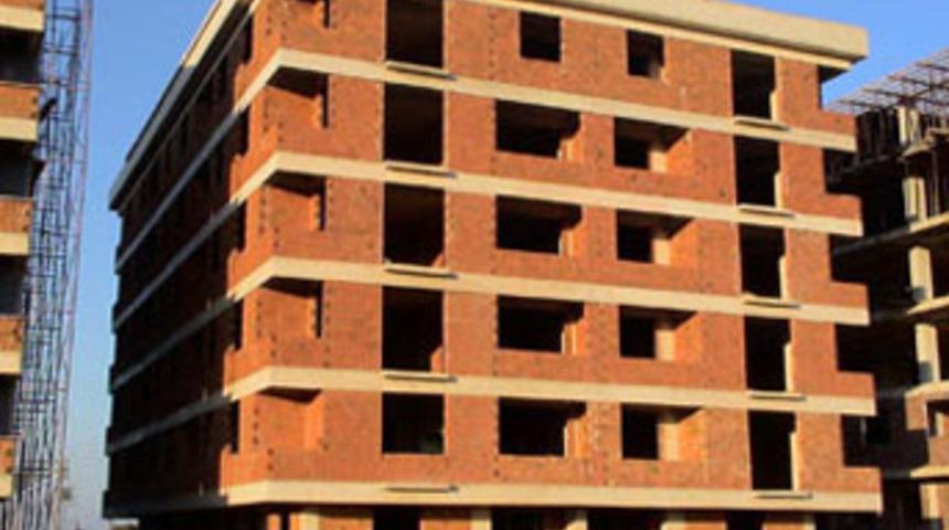 İnşaattan düştü