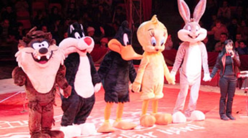 &quot;Bugs Bunny ve arkadaşları&quot; Kayseri'de