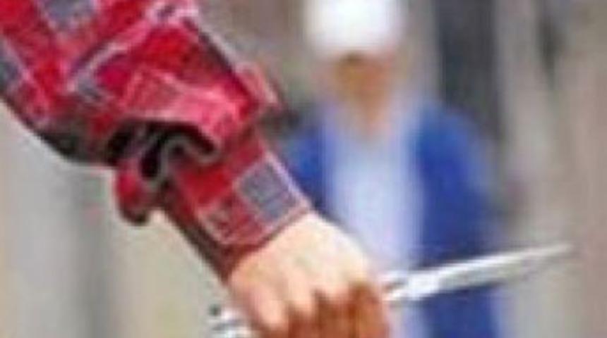 Kadirli'de bıçaklı kavga