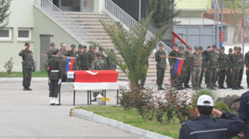 Şehit erin cenazesi memleketine uğurlandı