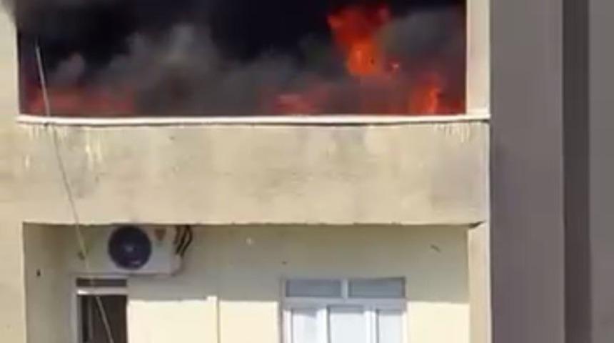 Silopi&rsquo;de 4 katlı binada yangın paniği
